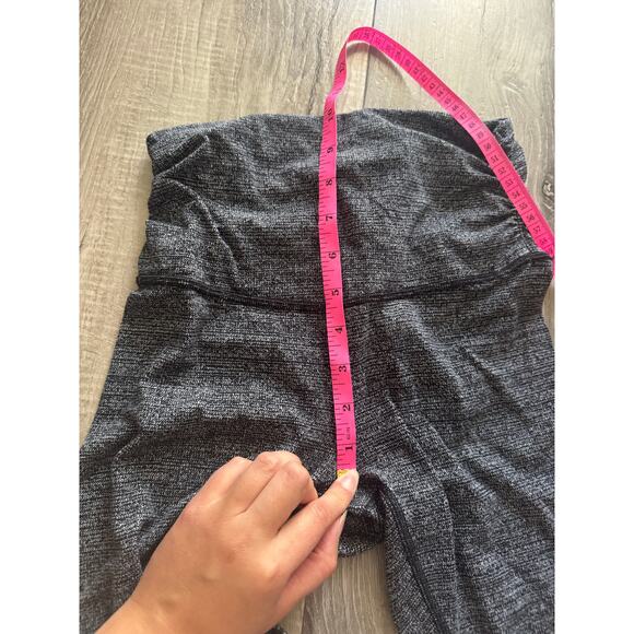 Lululemon Still Mind Foot Strap Yoga Pants Ice Gray Black Size 4 EUC - Picture 9 of 10